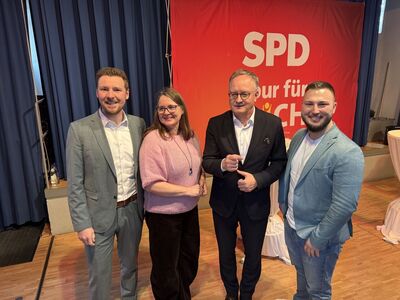 Kevin Leiser, Stephanie Paul, Andreas Stoch und Jonas Aberle